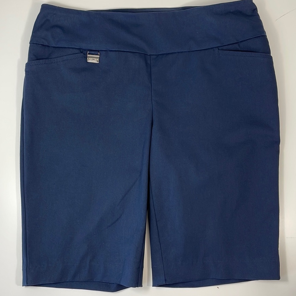 LISETTE L. Navy short, Stretch, Size 4